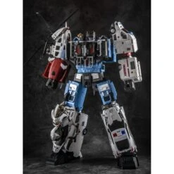 Generation Toys GT-08 Transformers Guardian