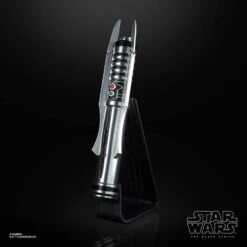Hasbro Star Wars The Black Series Replica 1/1 Force FX Elite Lightsaber Darth Revan -Negozio Di Modellismo hasbro star wars the black series replica 11 force fx elite lightsaber darth revan 3