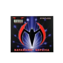 Neca Prop Replica Batman Beyond Batarang Red With Lights -Negozio Di Modellismo neca prop replica batman beyond batarang red with lights 5