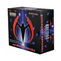 Neca Prop Replica Batman Beyond Batarang Red With Lights -Negozio Di Modellismo neca prop replica batman beyond batarang red with lights 7